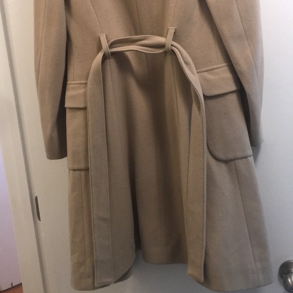 Tan faux fur trench coat 🧥 - Picture 5 of 6